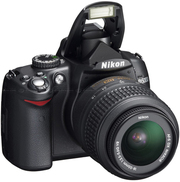 Nikon D5000 с объективом 18-55 мм