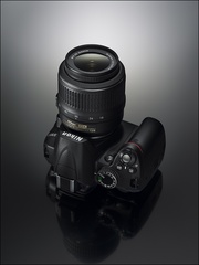 Продается в хорошие руки Nikon D 3000 kit 18-55/3.5-5.6 
